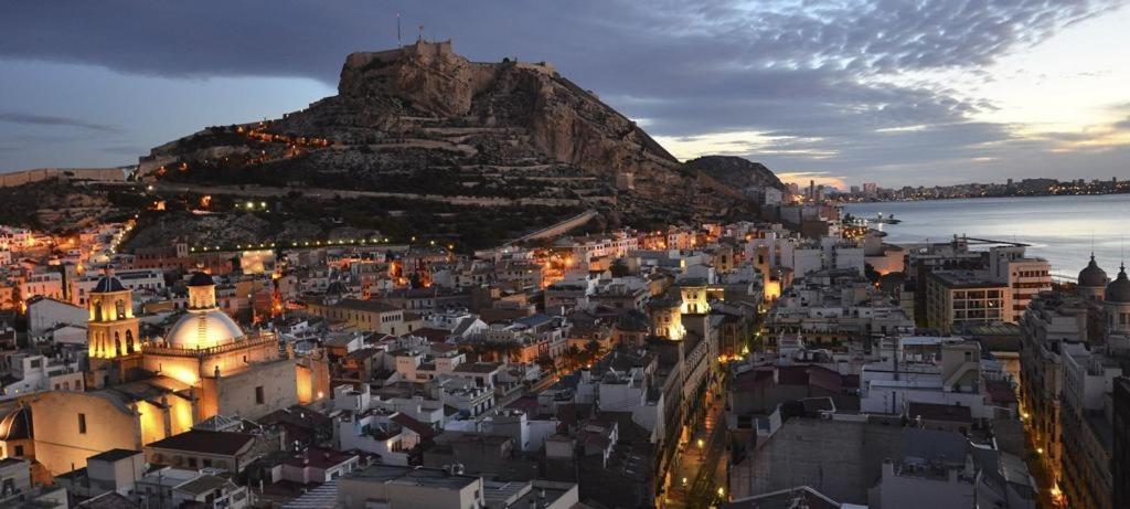 Downtown Apartments Alicante Exterior photo