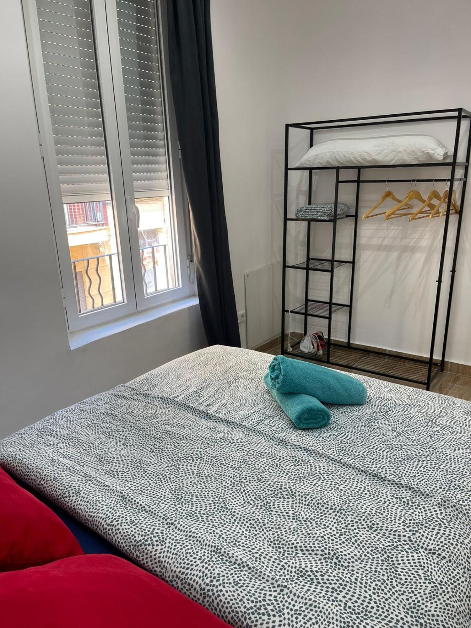 Downtown Apartments Alicante Room photo