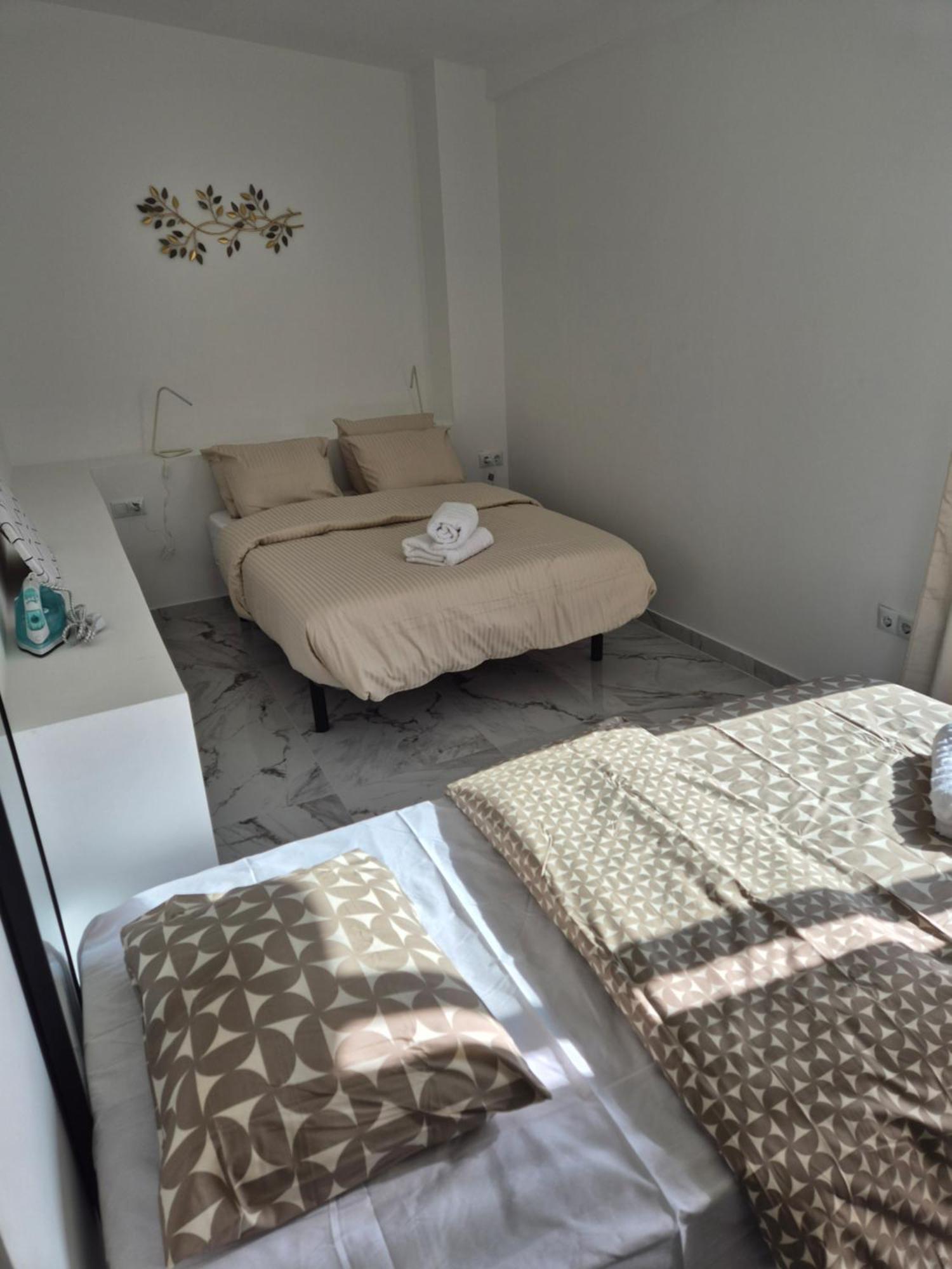 Downtown Apartments Alicante Room photo