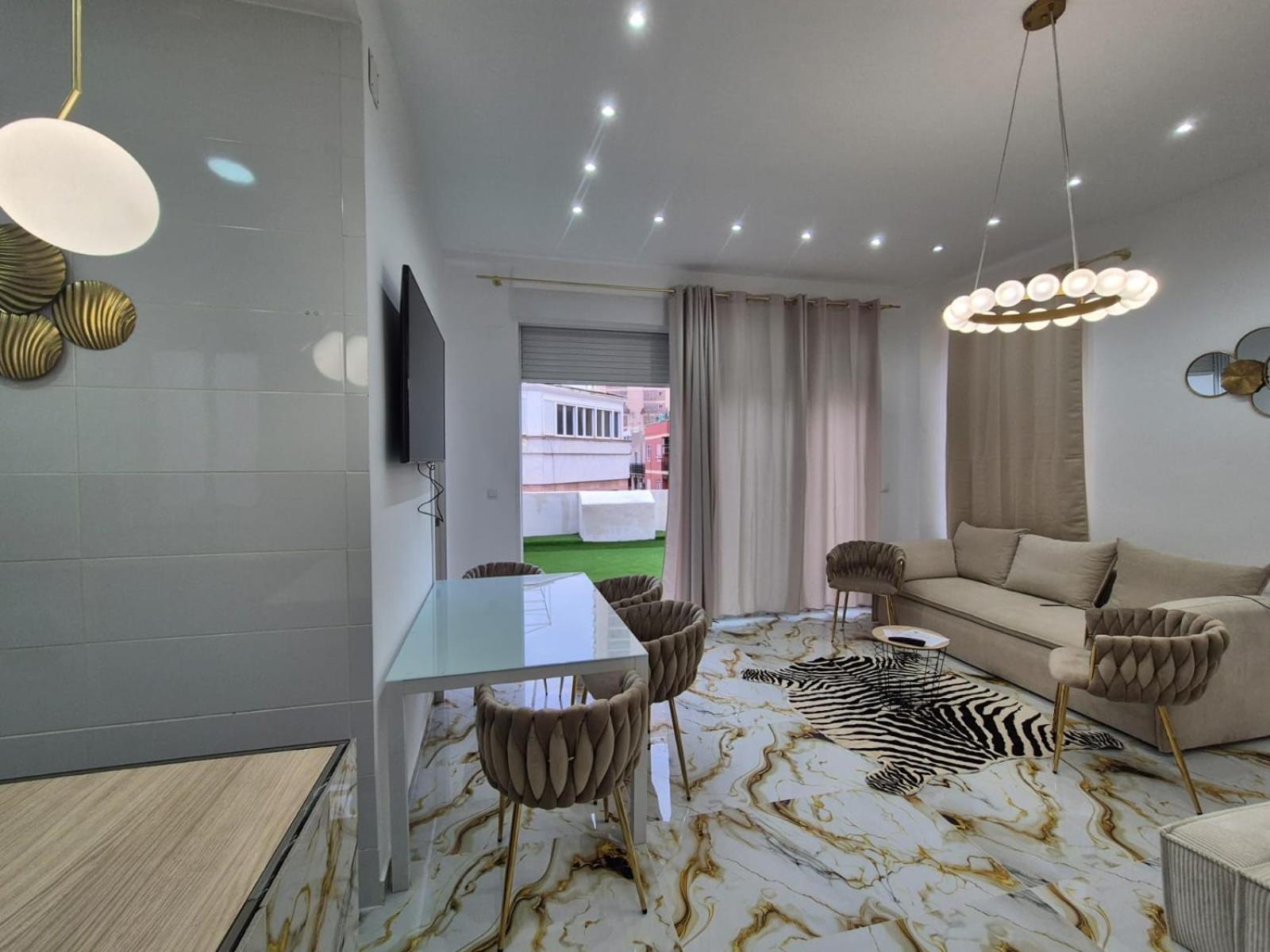 Downtown Apartments Alicante Exterior photo