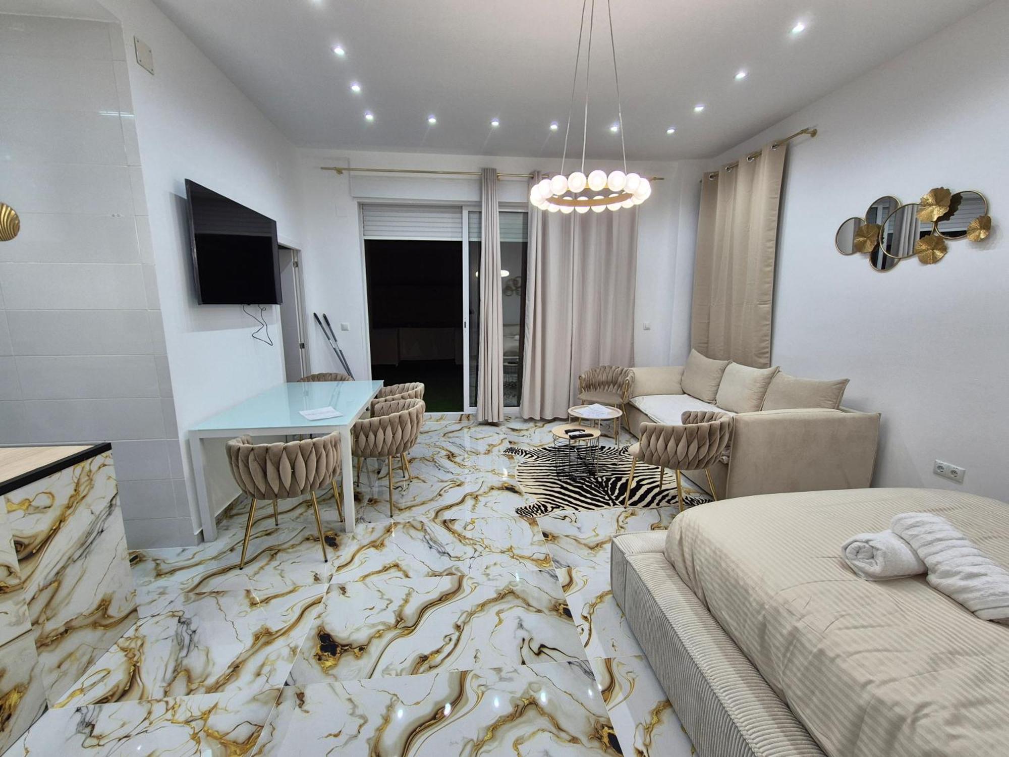Downtown Apartments Alicante Room photo