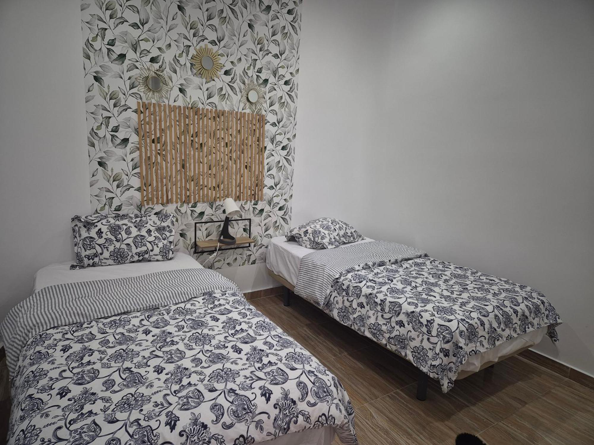 Downtown Apartments Alicante Room photo