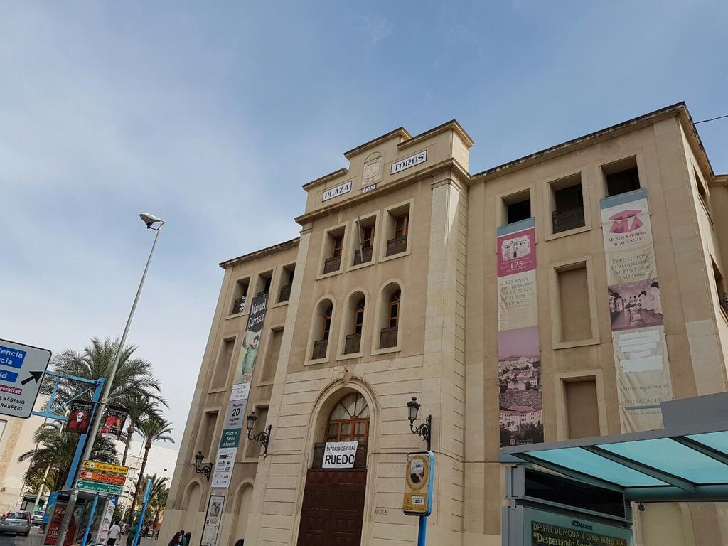 Downtown Apartments Alicante Exterior photo